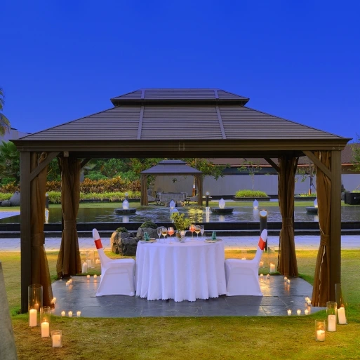 Private Gazebo Dining