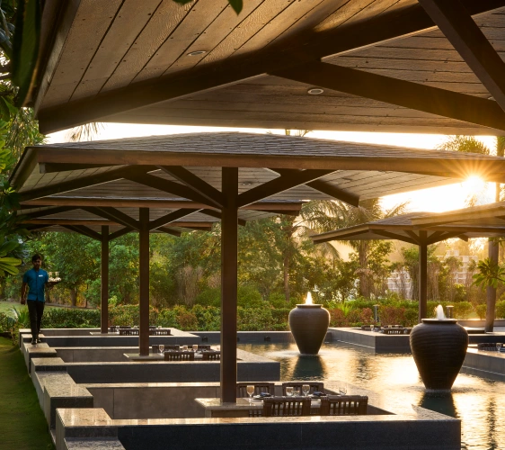 SGT_POOLCABANA_MAY256971