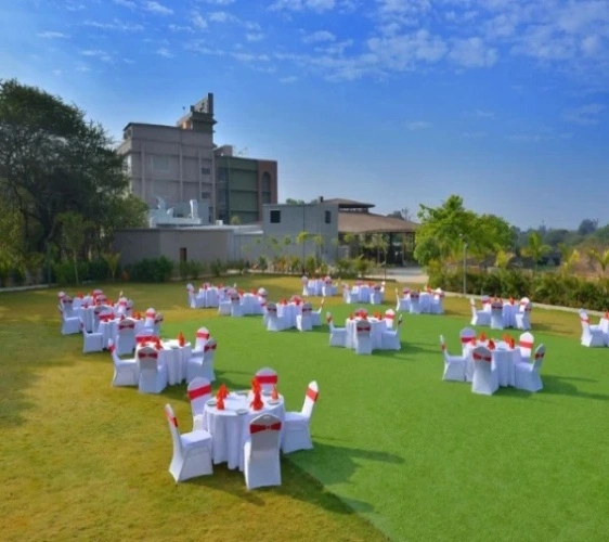 sapphire-lawn-1-600x461 (1)