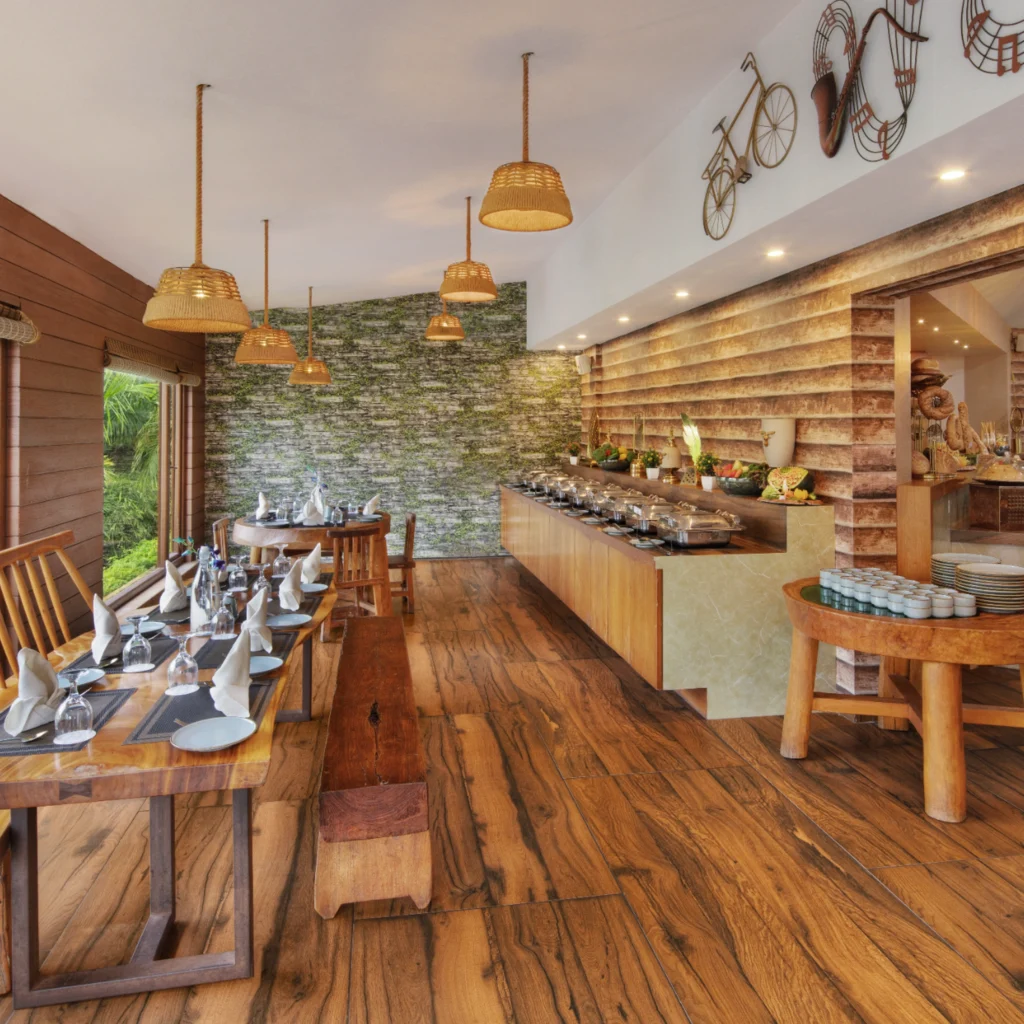12_-_Woods_Cafe